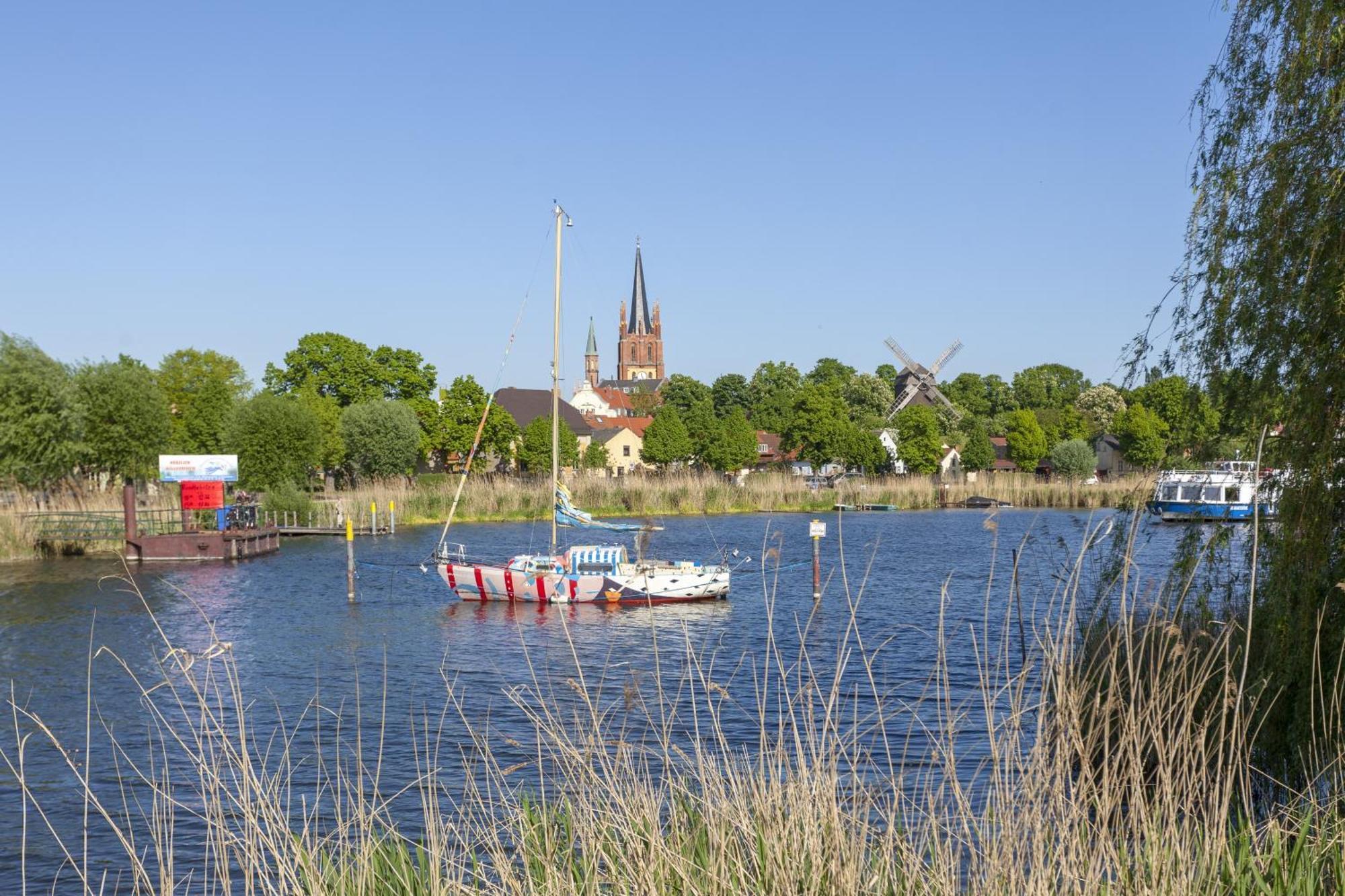 Hotel Zur Insel Werder  Exterior photo